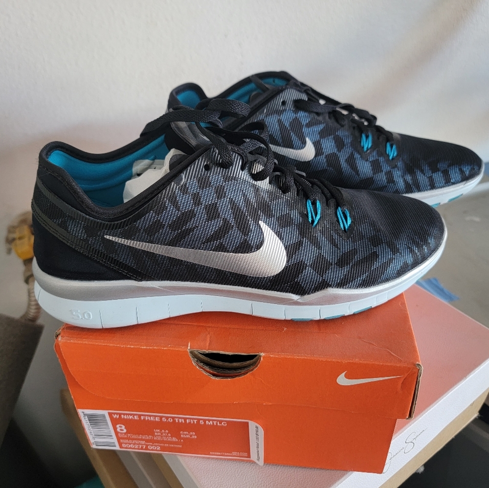 New!! Nike Free 5.0 TR fit 5 MTLC
